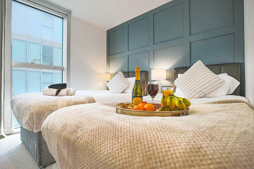 2 Bedroom 2 Bathroom - Centre - Free Parking, Fast Wifi, Juliet Balcony And Smart Tv With Skytv And Netflix By Yoko Apartment